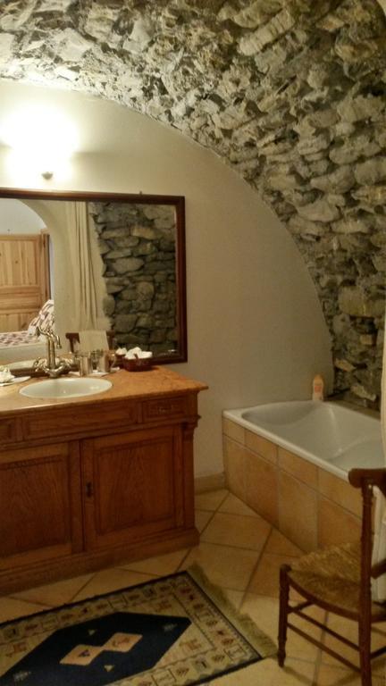 Domaine De Lara Bed and Breakfast Barcelonnette Δωμάτιο φωτογραφία