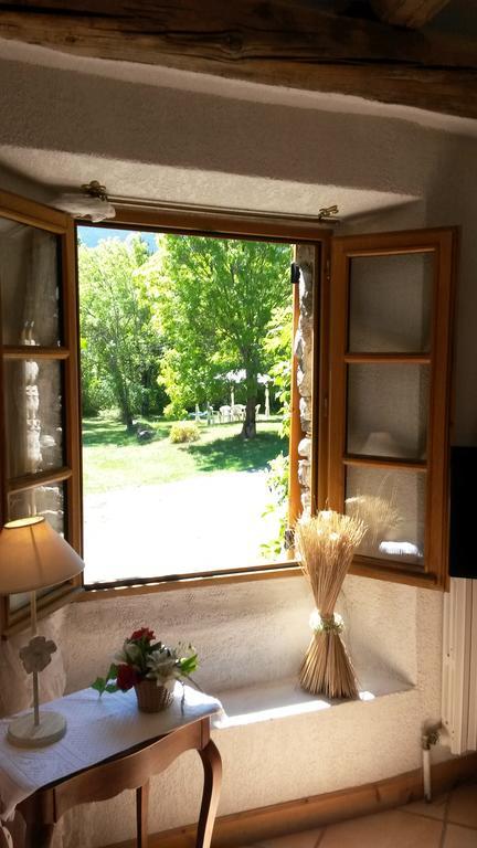 Domaine De Lara Bed and Breakfast Barcelonnette Εξωτερικό φωτογραφία