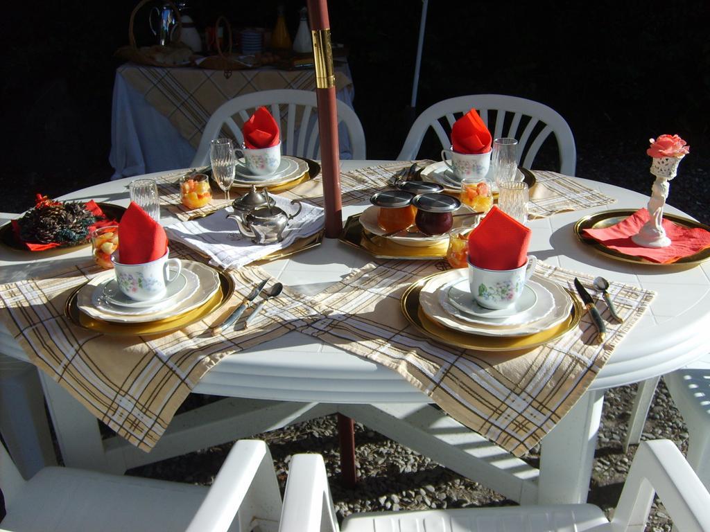 Domaine De Lara Bed and Breakfast Barcelonnette Εξωτερικό φωτογραφία