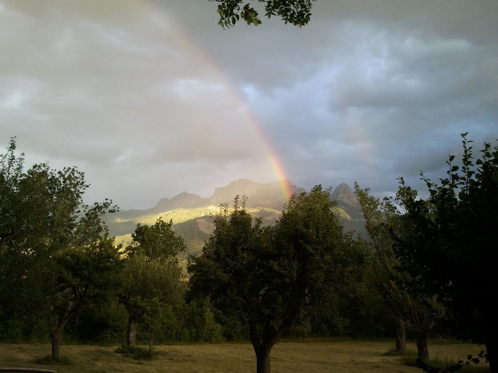 Domaine De Lara Bed and Breakfast Barcelonnette Εξωτερικό φωτογραφία